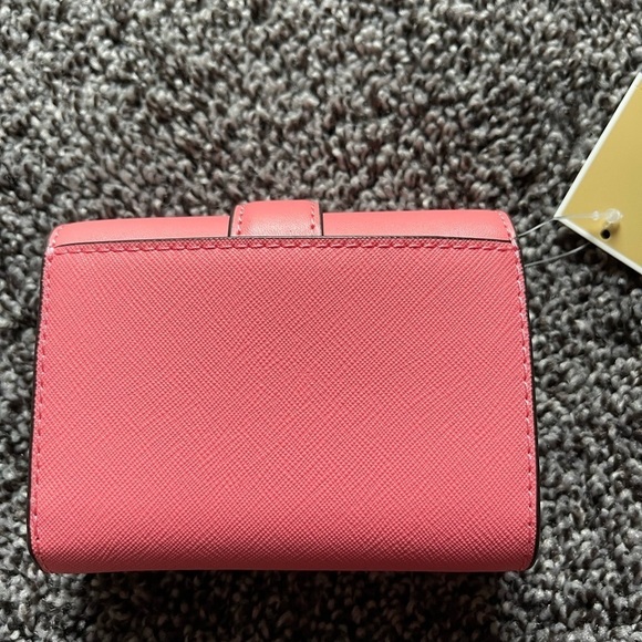 New Michael Kors pink wallet - Picture 2 of 6